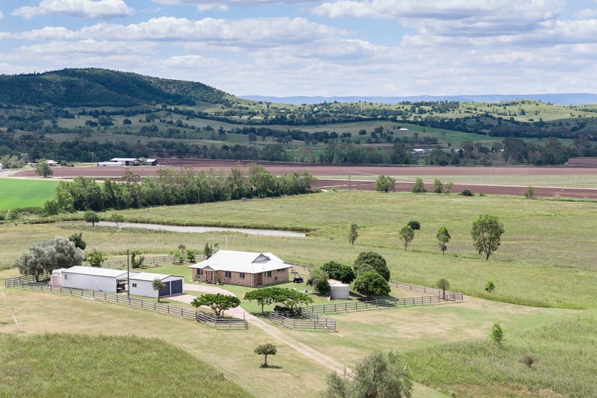 Click to view all images 120 Stephens Road Flagstone Creek QLD 4344 - Image 1