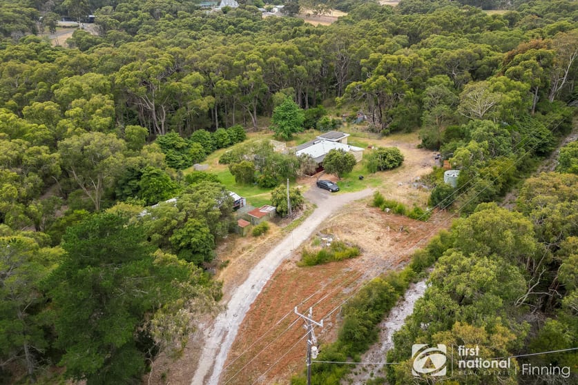 Click to view all images 2 Seaview Court Nyora VIC 3987 - Image 2
