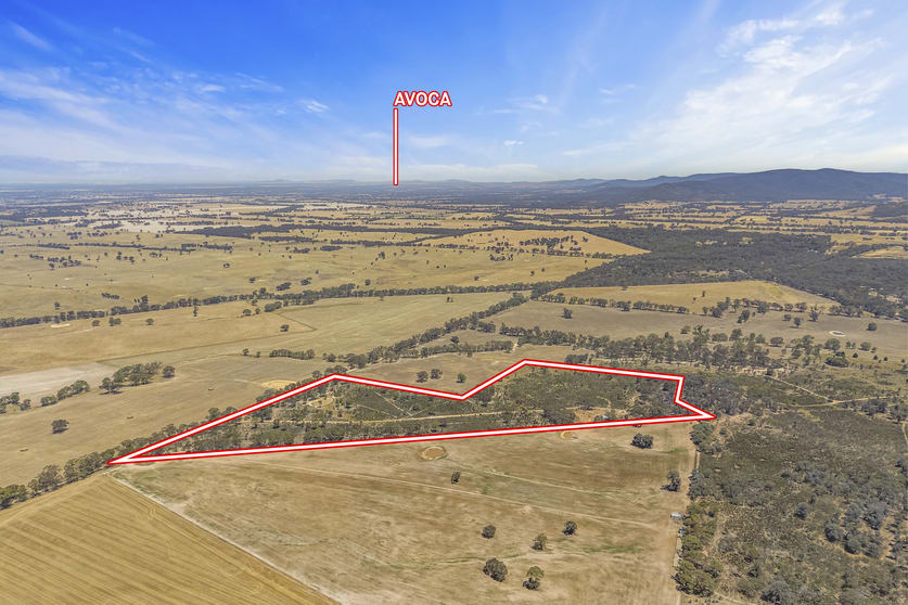 Click to view all images Level CA 26/ Moyreisk Road Redbank VIC 3477 - Image 2