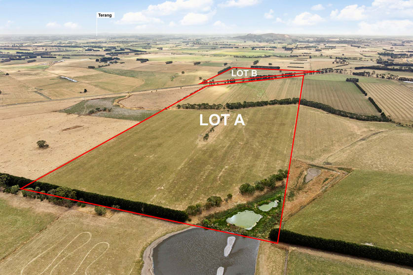 Click to view all images Castle Carey Road Glenormiston North VIC 3265 - Image 2
