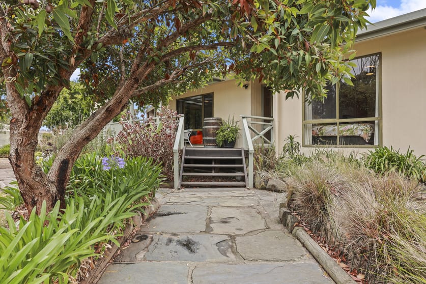 Click to view all images 24 Castle Range Road Currency Creek SA 5214 - Image 2