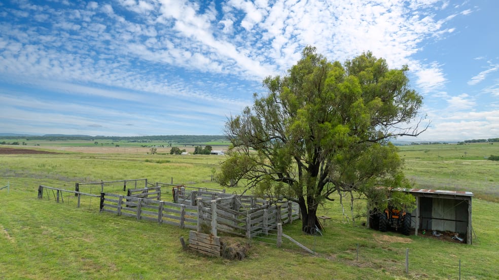 Click to view all images "Tamarolla" Allora Clifton Road Allora QLD 4362 - Image 3
