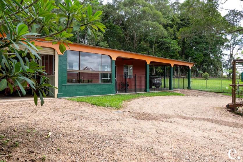 Click to view all images 95 Winfield Road Lake Eacham QLD 4884 - Image 2