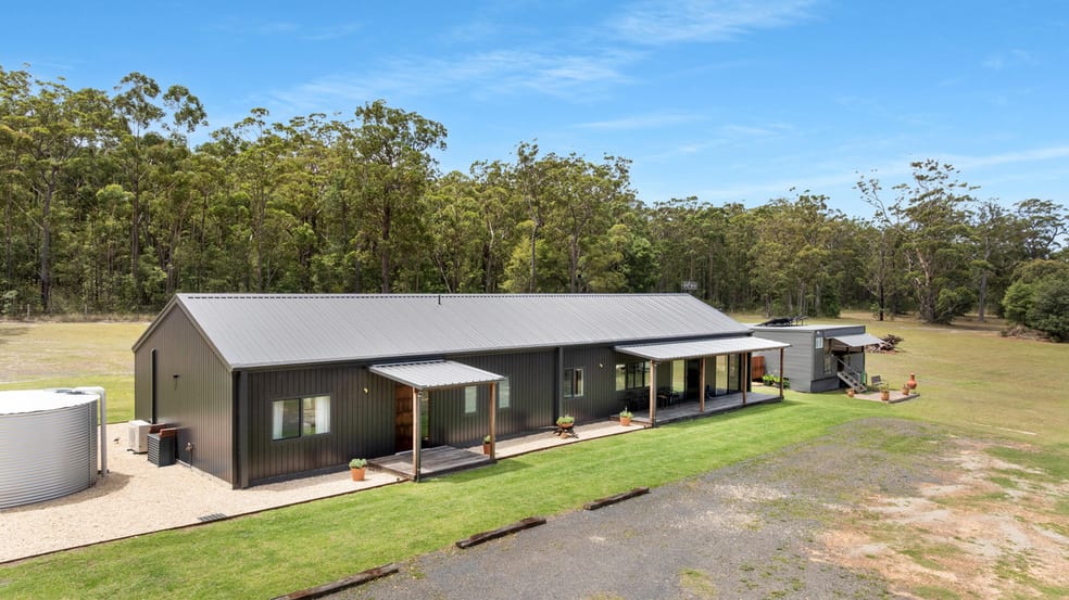 Click to view all images 153 Advance Road Sussex Inlet NSW 2540 - Image 1