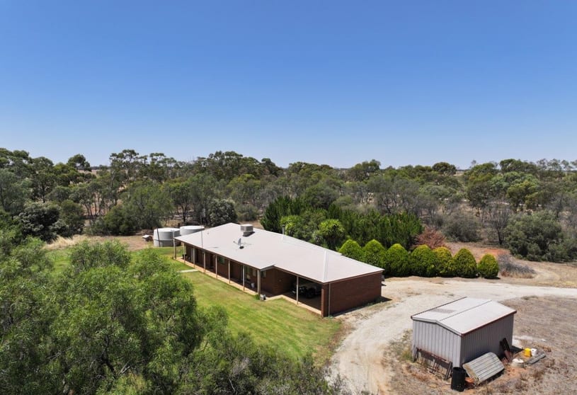 997 Mologa-Durham Ox Road Yarrawalla VIC 3575 - Image 2