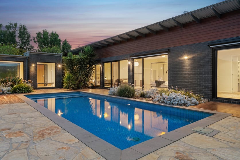 105 School Lane Merrijig VIC 3723 - Image 2