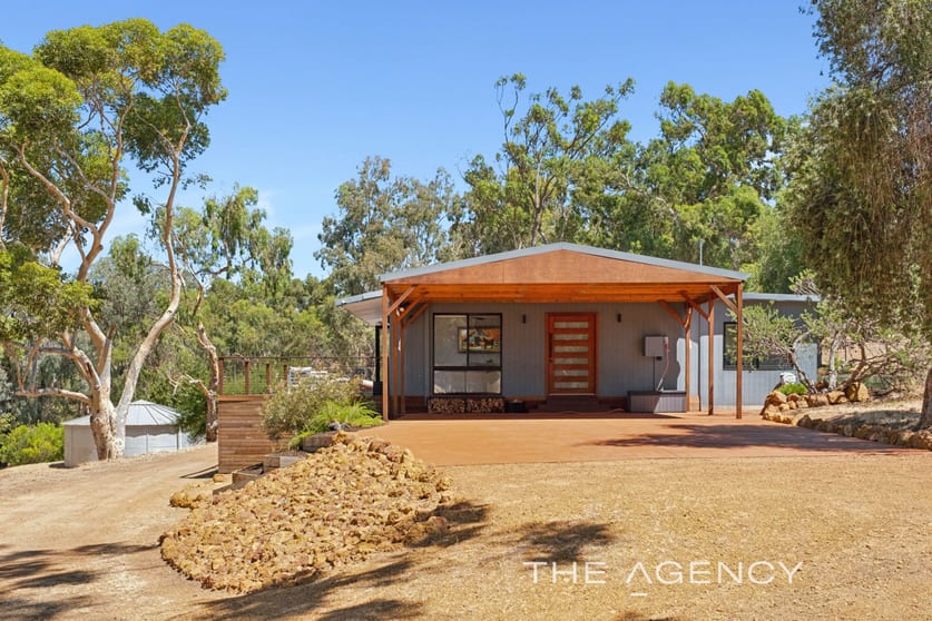 680 Stanwix Place Wooroloo WA 6558 - Image 1