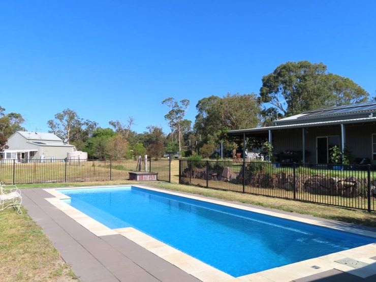 Click to view all images 98 McKechnie Road Stanthorpe QLD 4380 - Image 1