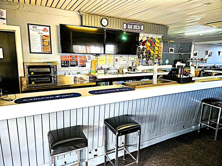 Click to view all images Hotel business for sale in Wyalong - Image 3