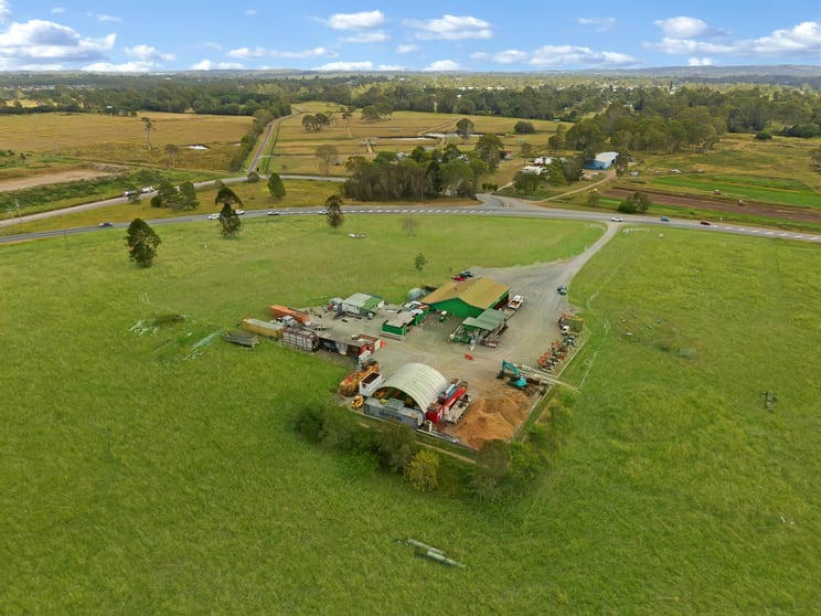 Click to view all images 219 Waterford Tamborine Road Waterford QLD 4133 - Image 1