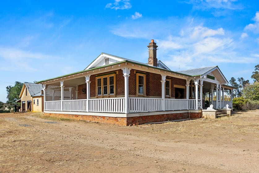 369 Glengarry Road Binalong NSW 2584 - Image 2