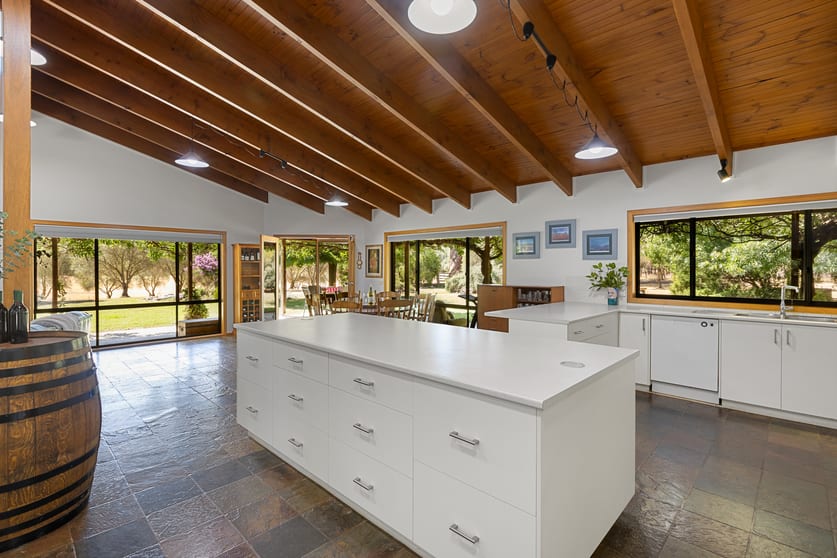 210 Walshs Road Goughs Bay VIC 3723 - Image 3
