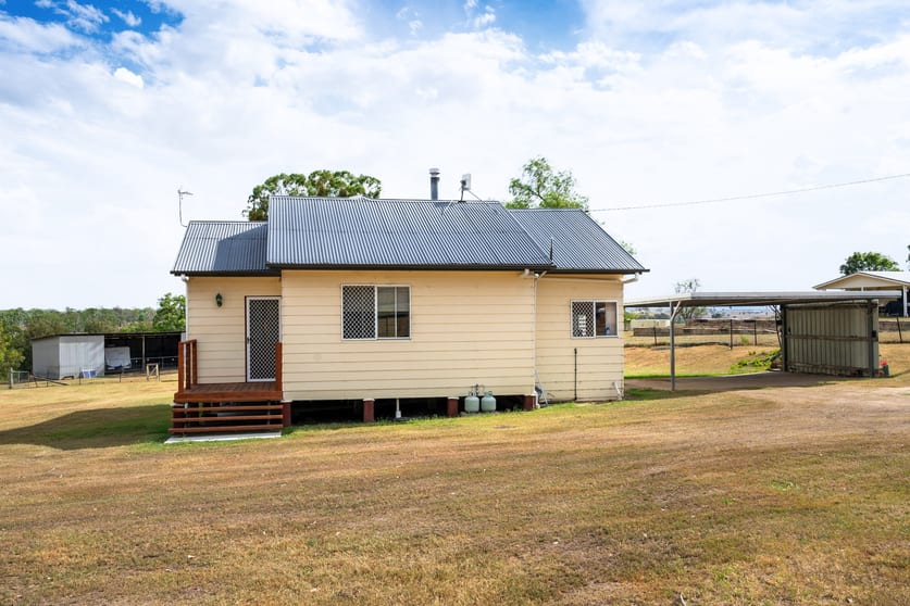 13 Stephens Road Yangan QLD 4371 - Image 3