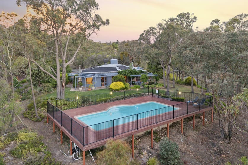 Click to view all images 51 Gallagher Crescent Wamboin NSW 2620 - Image 1