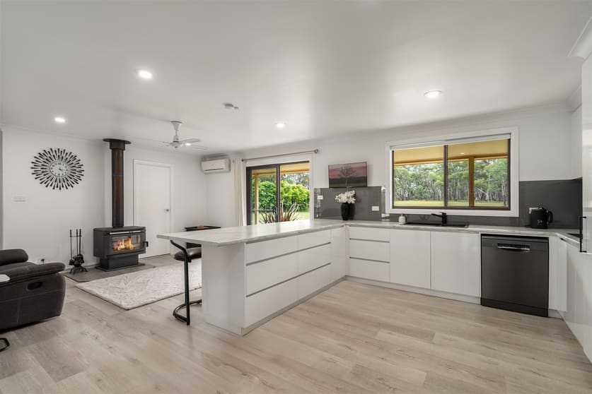 Click to view all images 819 Wombeyan Caves Road High Range NSW 2575 - Image 2