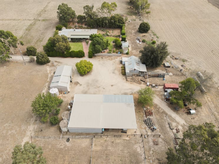 Click to view all images 106 Begelhole Road Murrabit VIC 3579 - Image 3