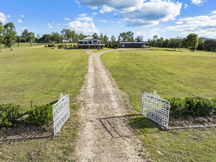 Click to view all images 102 Old Ropeley Road Lower Tenthill QLD 4343 - Image 1
