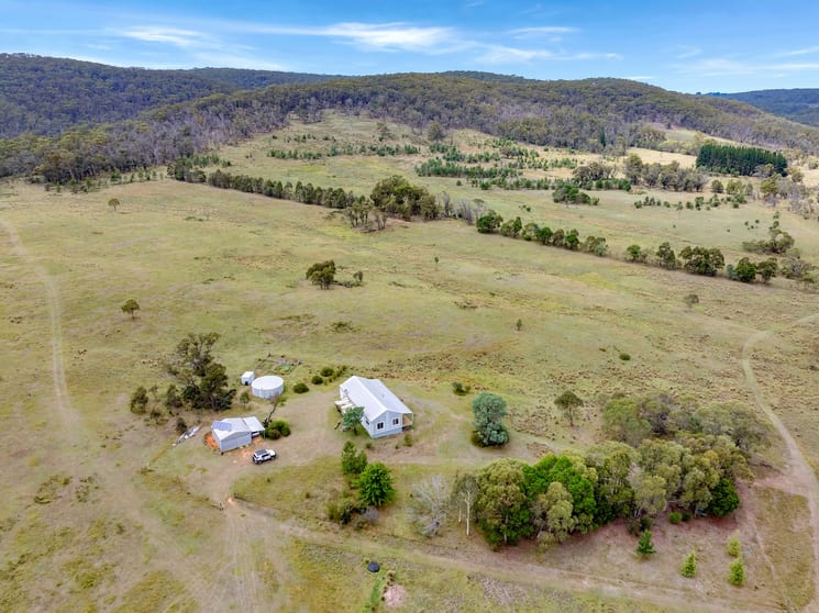 Click to view all images 492 Jerrong Road Wiarborough NSW 2580 - Image 2