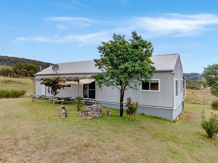 Click to view all images 492 Jerrong Road Wiarborough NSW 2580 - Image 3