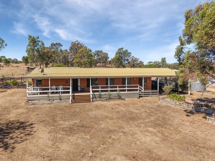 51 Chapmans Lane Heathcote VIC 3523 - Image 1