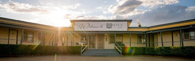 Click to view all images Motel business for sale in Roma - Image 1