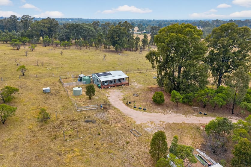 84 Rifle Range Road Heyfield VIC 3858 - Image 2