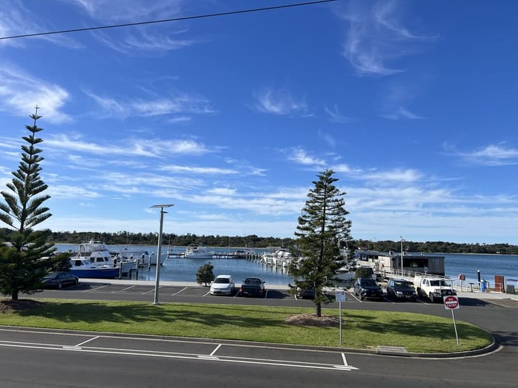 Motel  business for sale in Lakes Entrance - Image 1