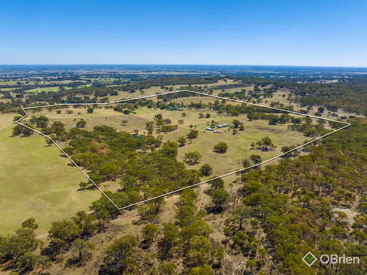 Click to view all images 128 Moores Road Springhurst VIC 3682 - Image 2