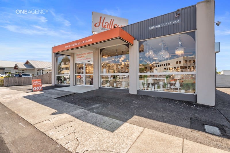 Click to view all images 30 Oldaker Street Devonport TAS 7310 - Image 1