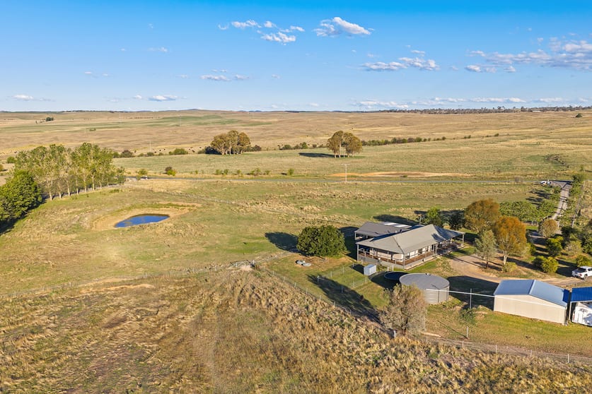 Click to view all images 52 Good Hope Road Yass NSW 2582 - Image 2