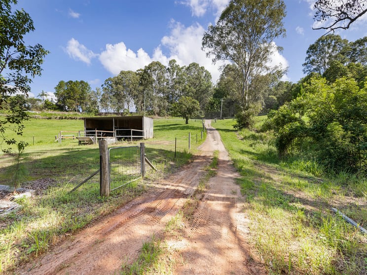 Click to view all images 14 Macdonald Road Palmwoods QLD 4555 - Image 3