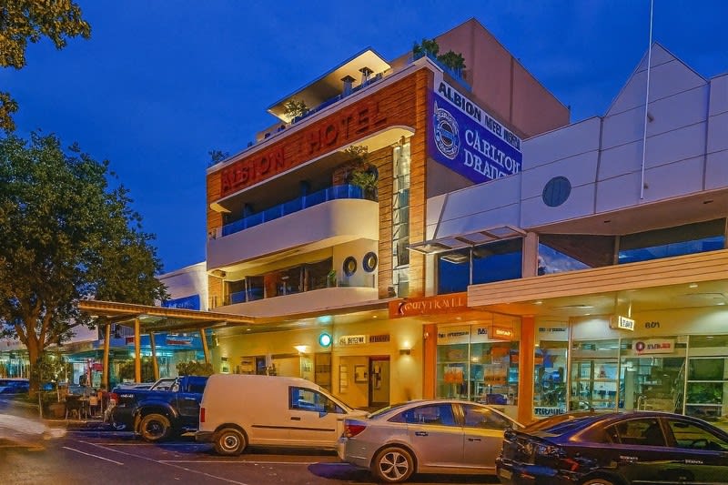 Click to view all images 593 Dean Street Albury NSW 2640 - Image 3