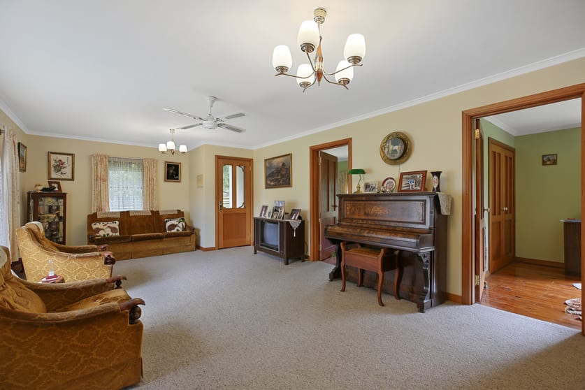 Click to view all images 1080 Main Neerim Road Rokeby VIC 3821 - Image 2