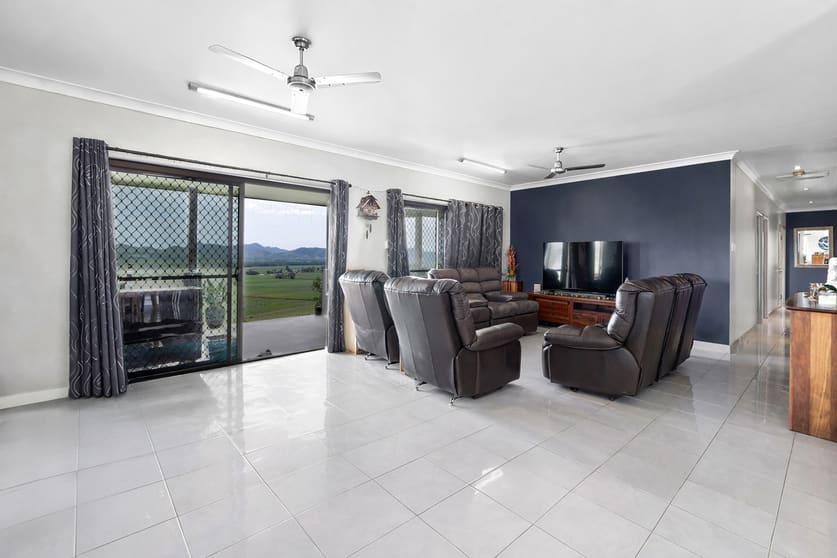 Click to view all images 322 Tannalo Galea Road Finch Hatton QLD 4756 - Image 3