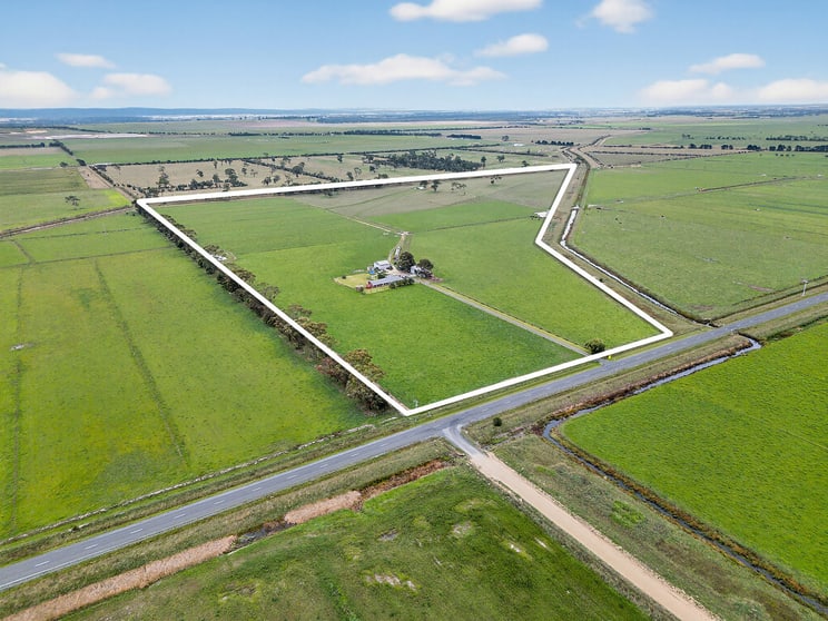 961 Sale-Toongabbie Road Winnindoo VIC 3858 - Image 1