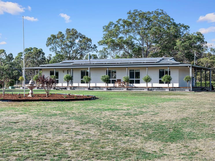 32 Willis Street Cavendish VIC 3314 - Image 1