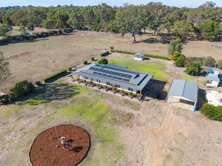 32 Willis Street Cavendish VIC 3314 - Image 3