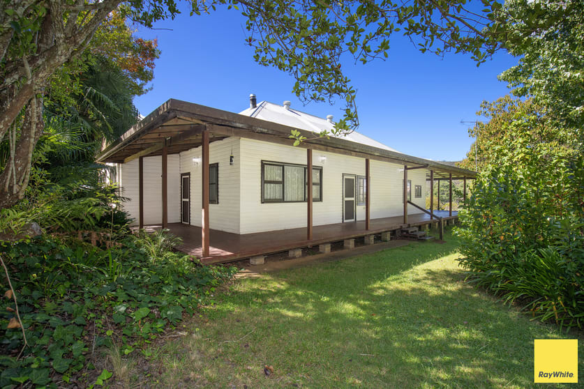 Click to view all images 126 Cross Street Dorrigo NSW 2453 - Image 1