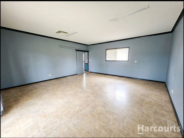 Click to view all images 70 Settlers Road Susan River QLD 4655 - Image 2