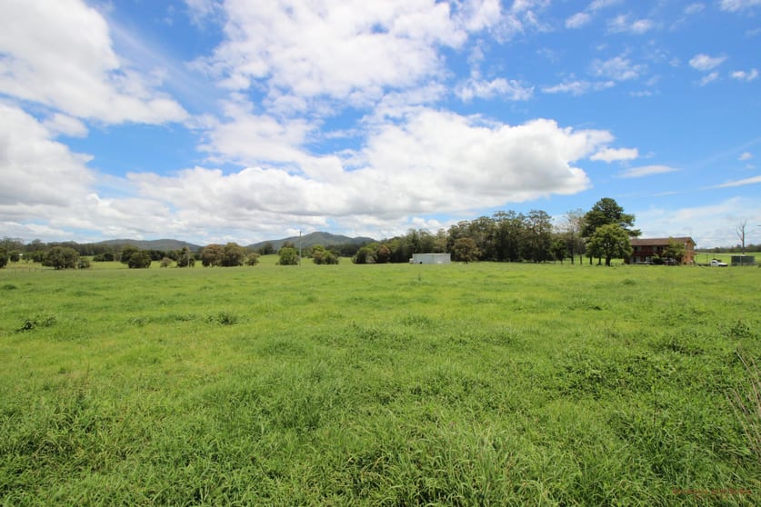 Click to view all images 47-49 Weismantle Street Wauchope NSW 2446 - Image 3