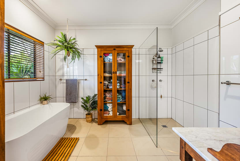Click to view all images 1961A Armidale Road Coutts Crossing NSW 2460 - Image 3