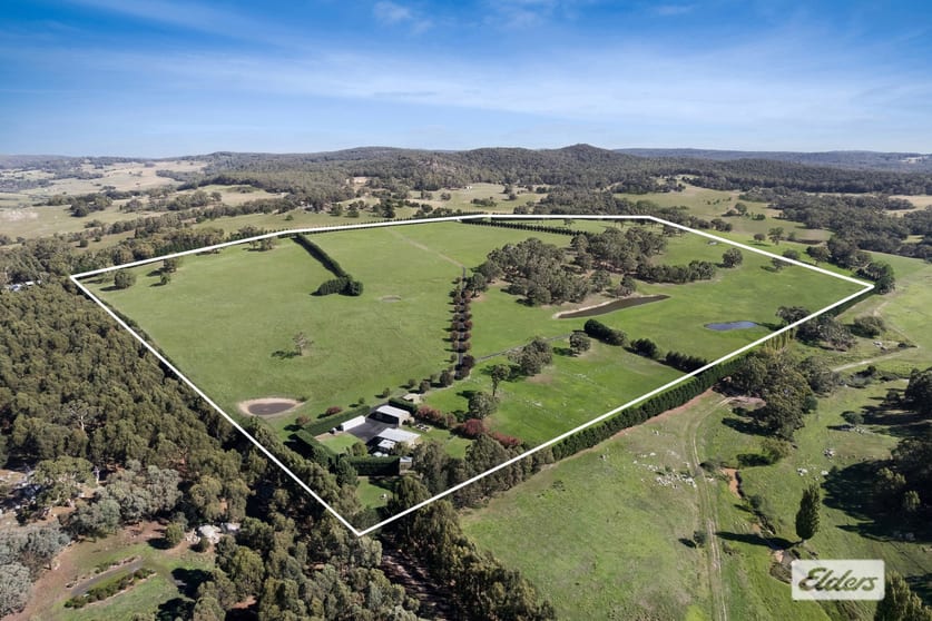 Click to view all images 245 Martins Road Nulla Vale VIC 3435 - Image 1