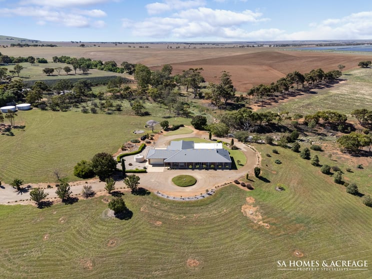 58 Rathjen Road Palmer SA 5237 - Image 2
