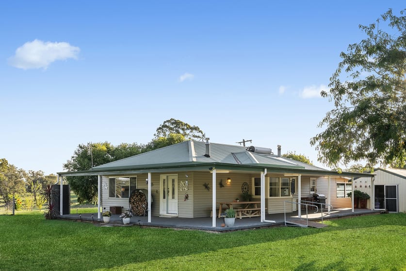 Click to view all images 384 Yellowbox Road Manildra NSW 2865 - Image 1