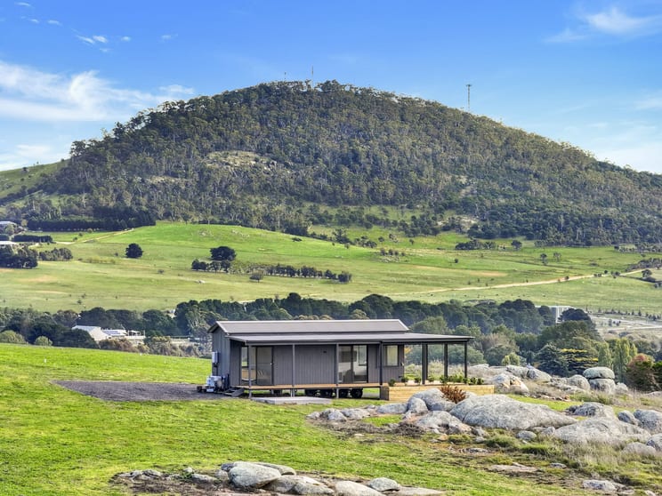 Click to view all images 228 Wallace Street Braidwood NSW 2622 - Image 2
