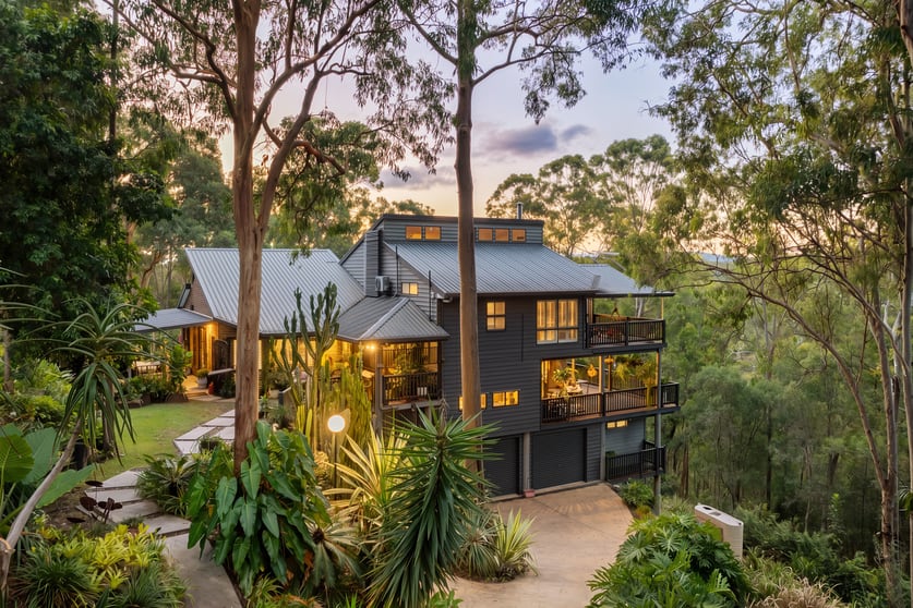 Click to view all images 351 Boscombe Road Brookfield QLD 4069 - Image 1