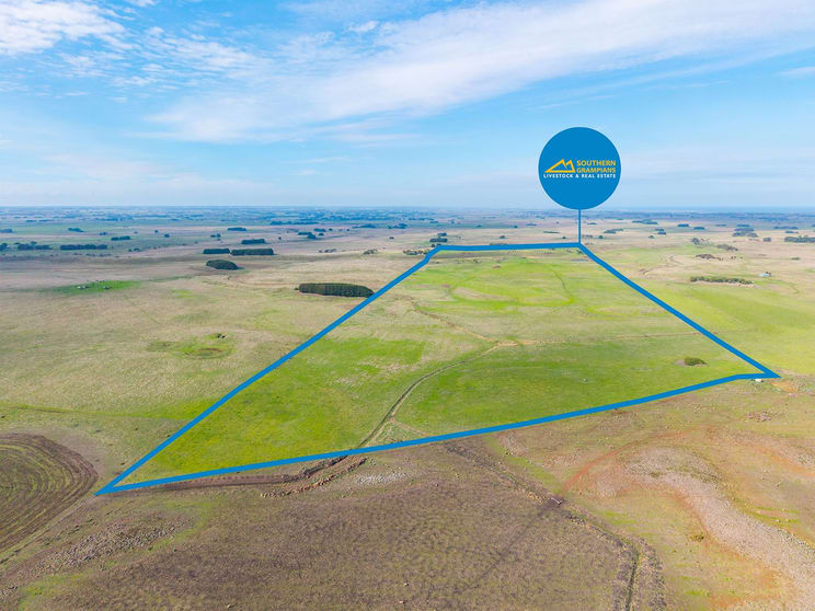 Click to view all images 0 Hamilton Port Fairy Road Port Fairy VIC 3284 - Image 1