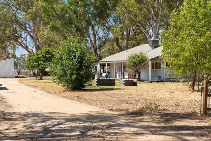 Click to view all images 10 Dudley Road Euroa VIC 3666 - Image 1