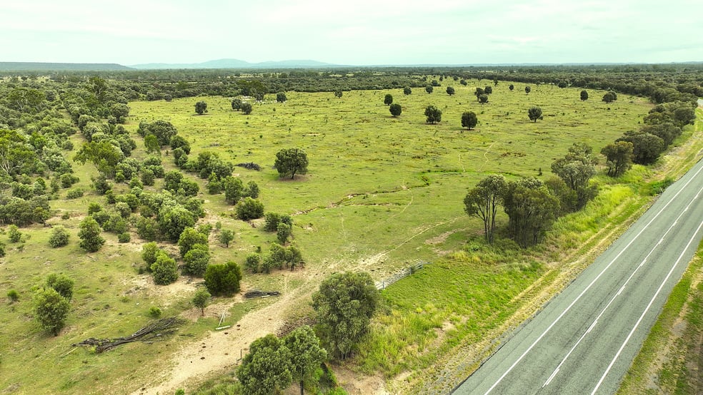 Dooney's Burnett Highway Dixalea QLD 4702 - Image 2