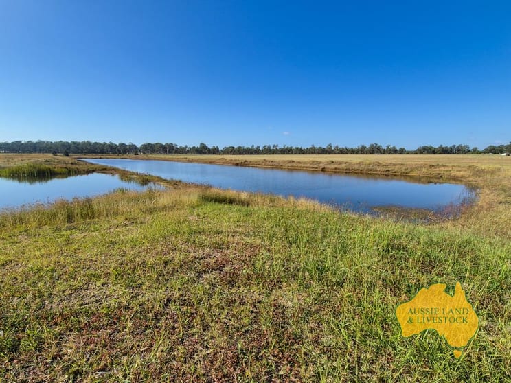Click to view all images . Byee Road Wheatlands QLD 4606 - Image 2